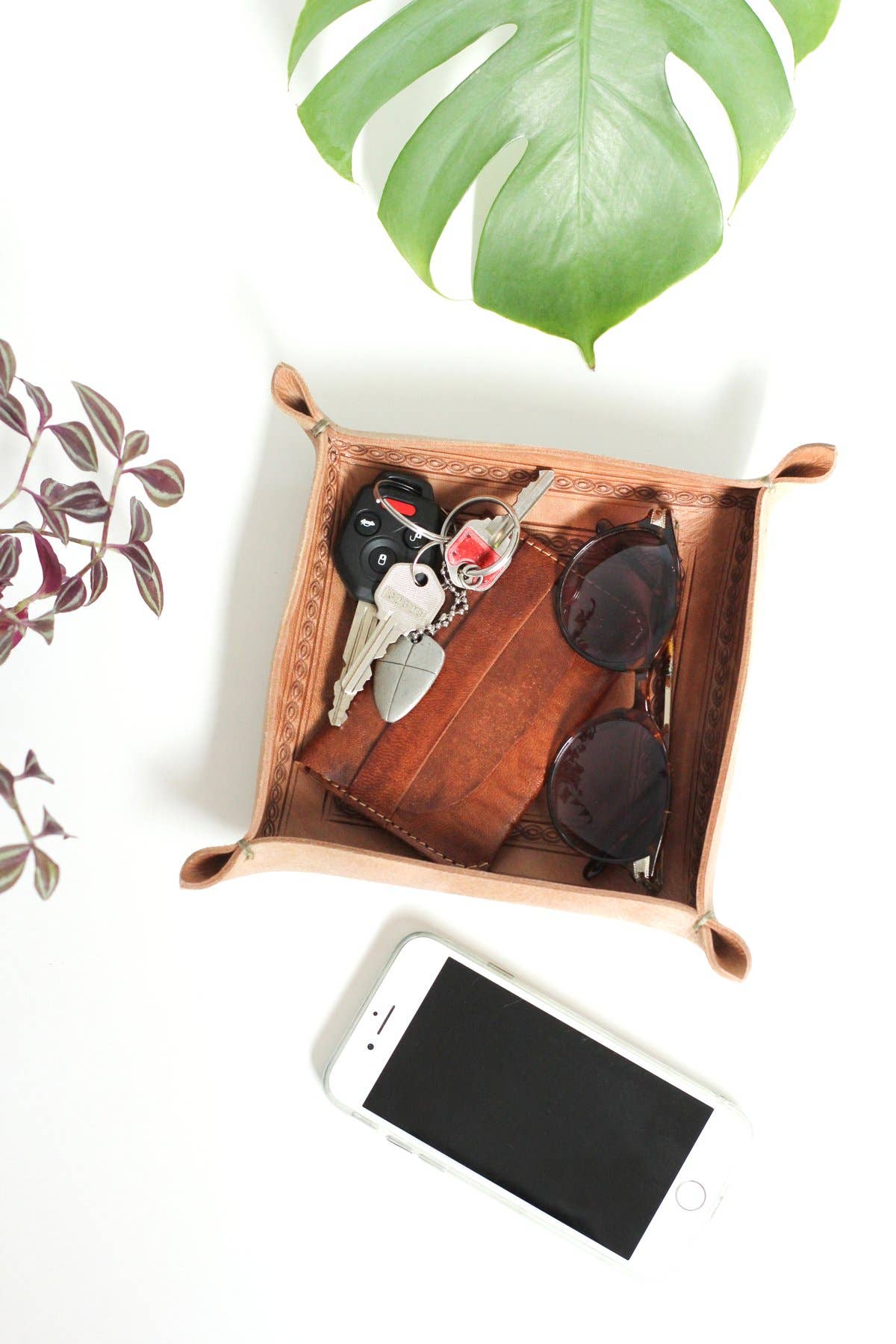 Juniper Leather Valet Tray | Embellished