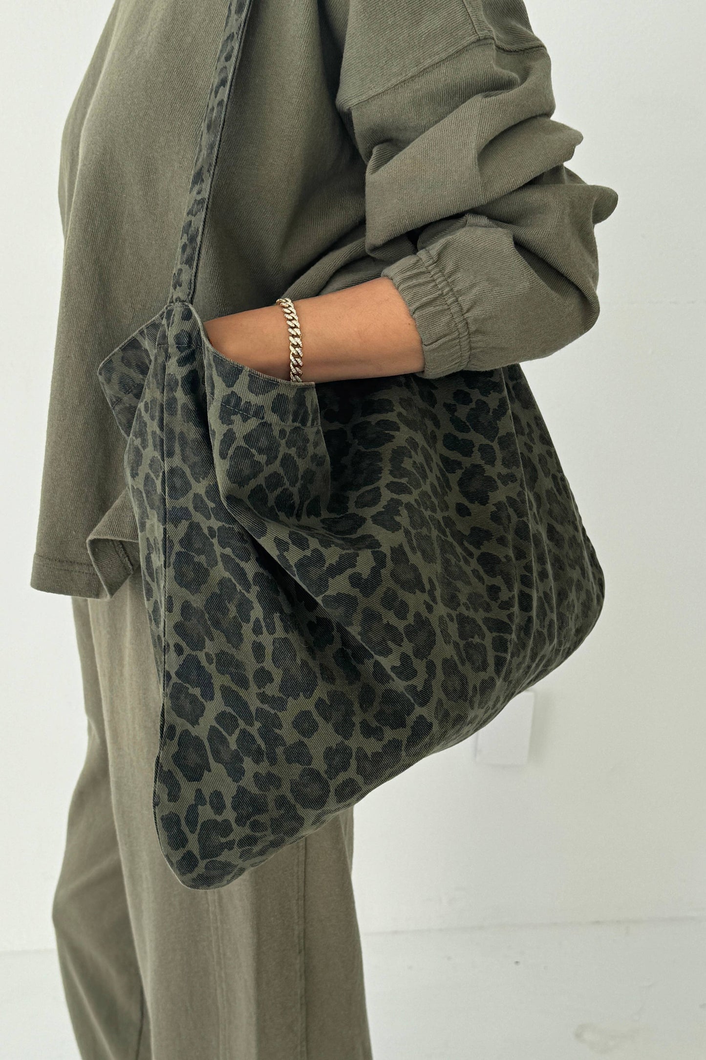Happy Carry Bag | Fern Leopard