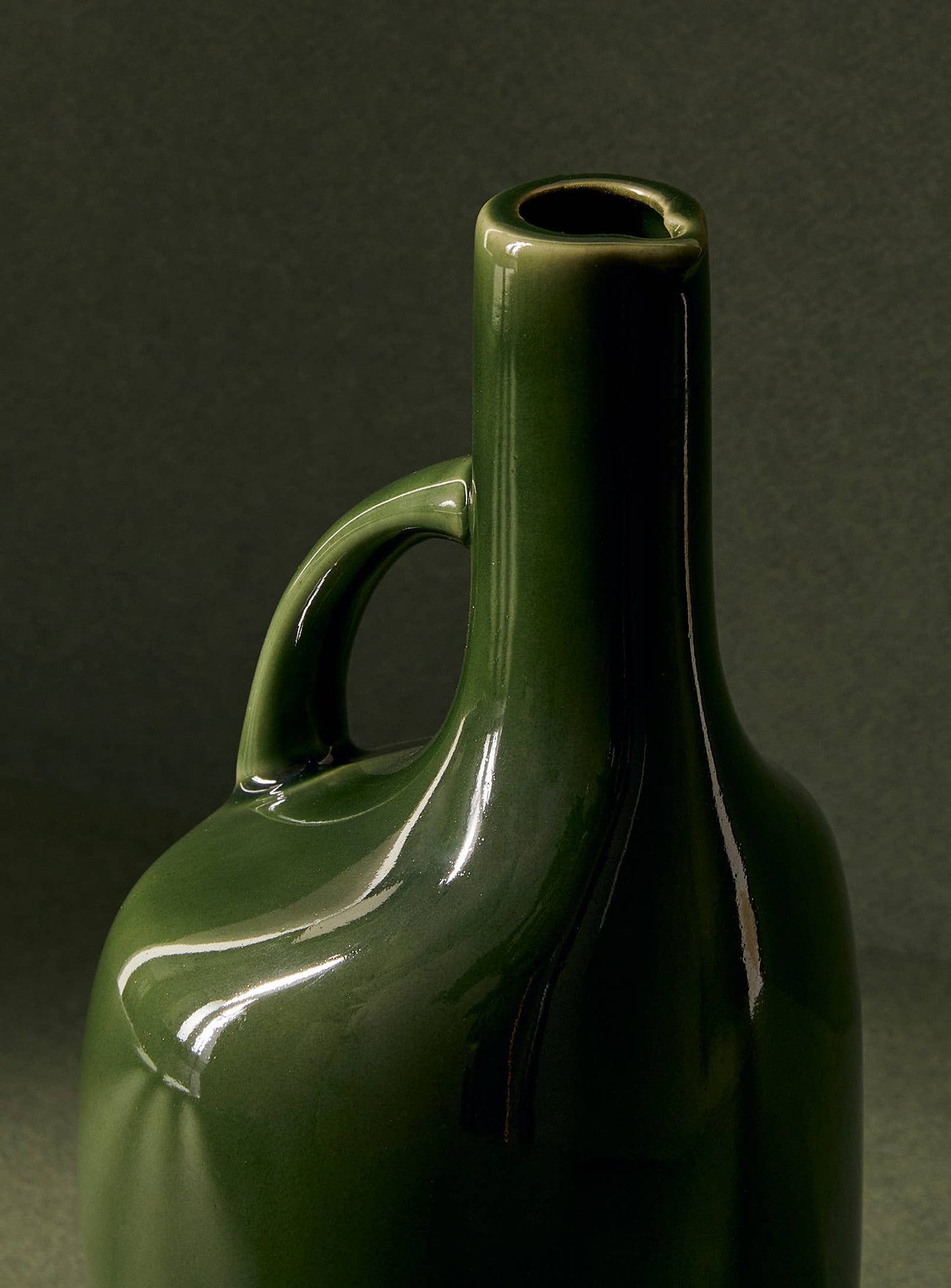 Canard Olive Oil Bottle | Evergreen