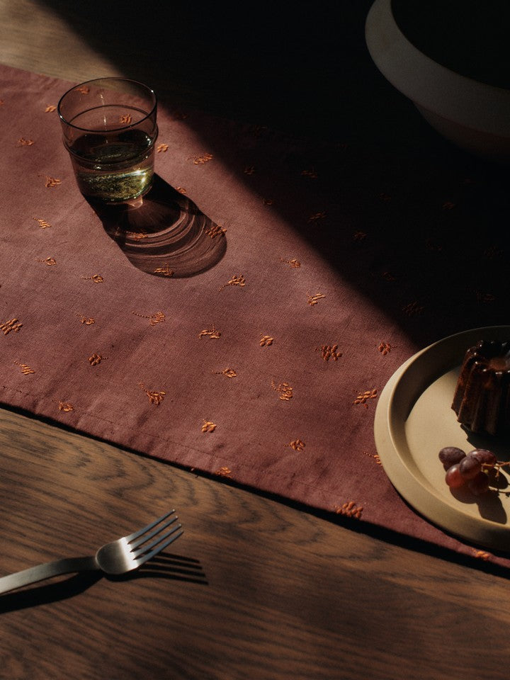Baies Table Runner