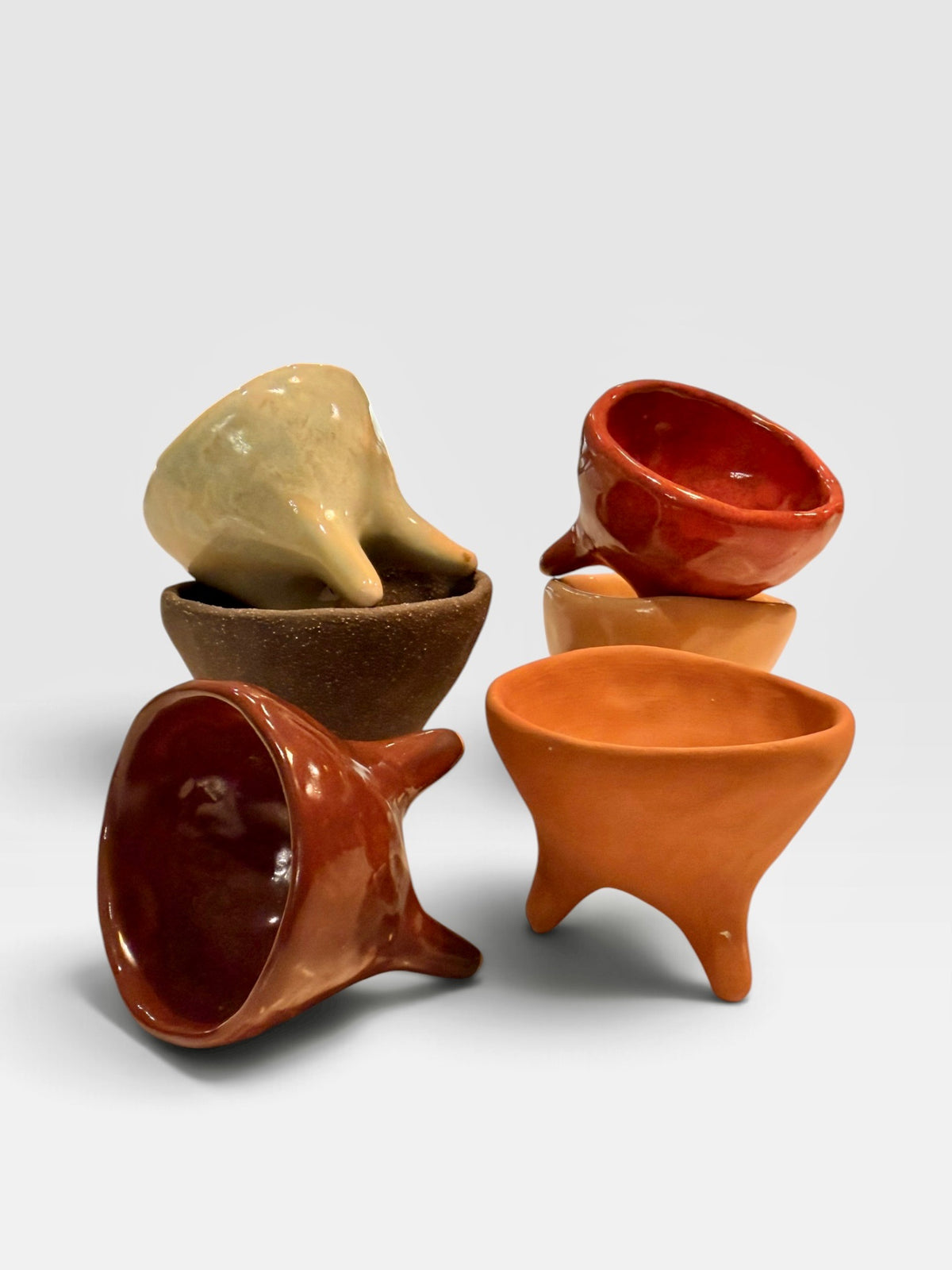 Ceramic Mini Tripod Bowl (Multiple Colors)