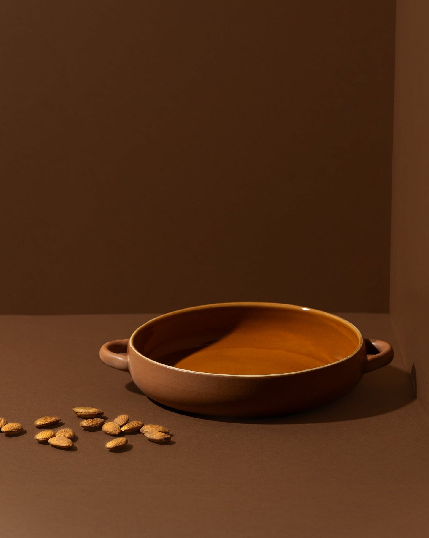 Stoneware Shallow Dish (Multiple Colors)