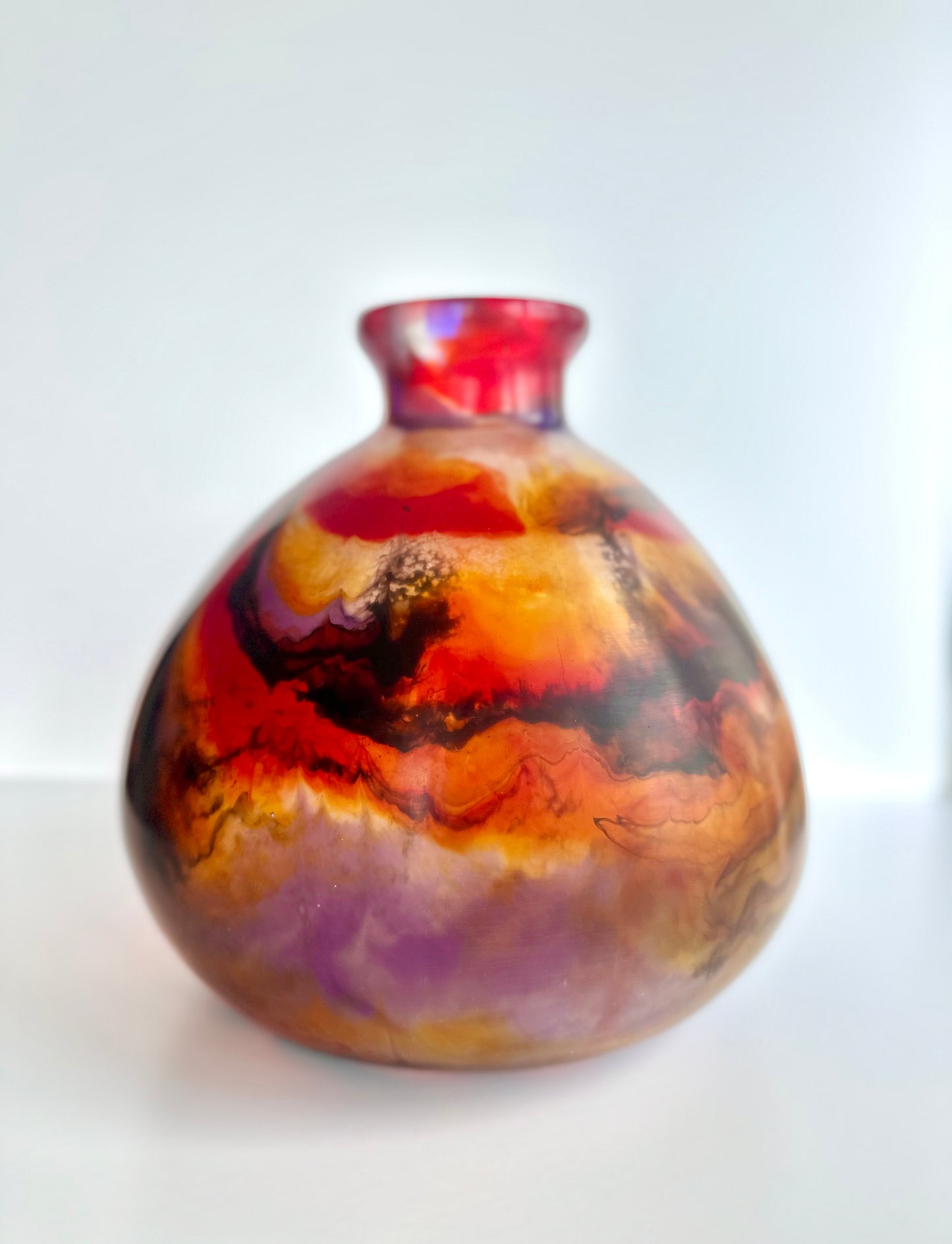 Marbled Resin Napo Vase (Multiple Colors)