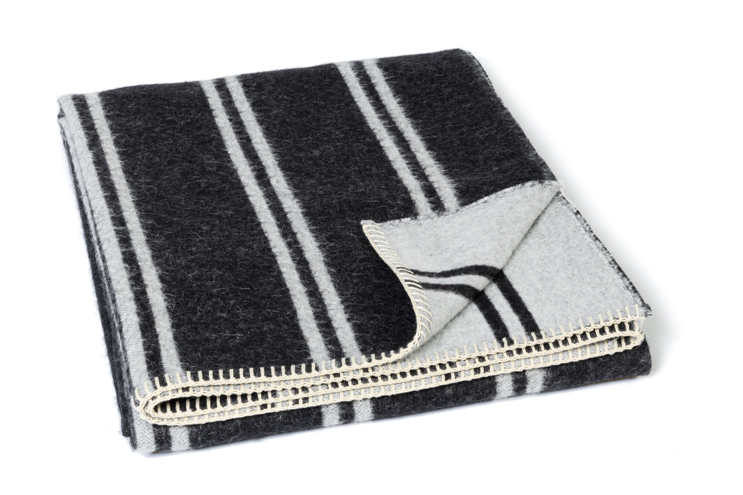 Straits Reversible Throw | Black & Ivory