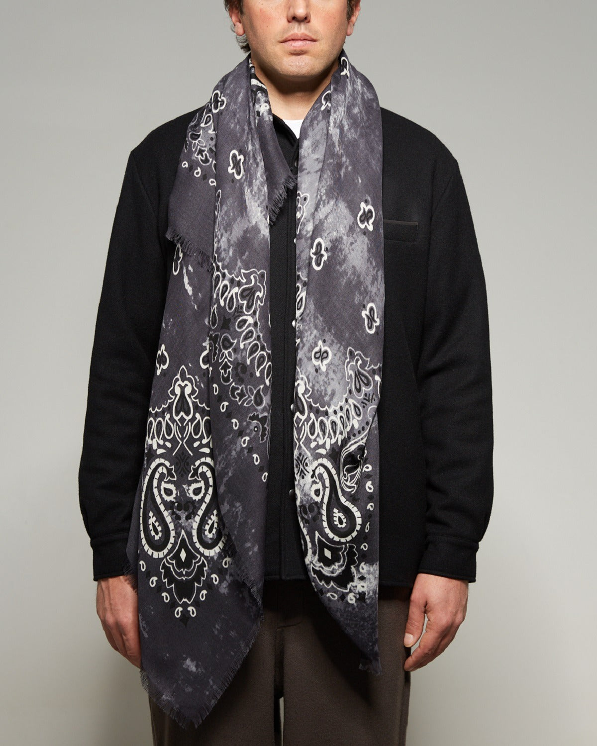 Jil Quadra Wool Scarf | Black