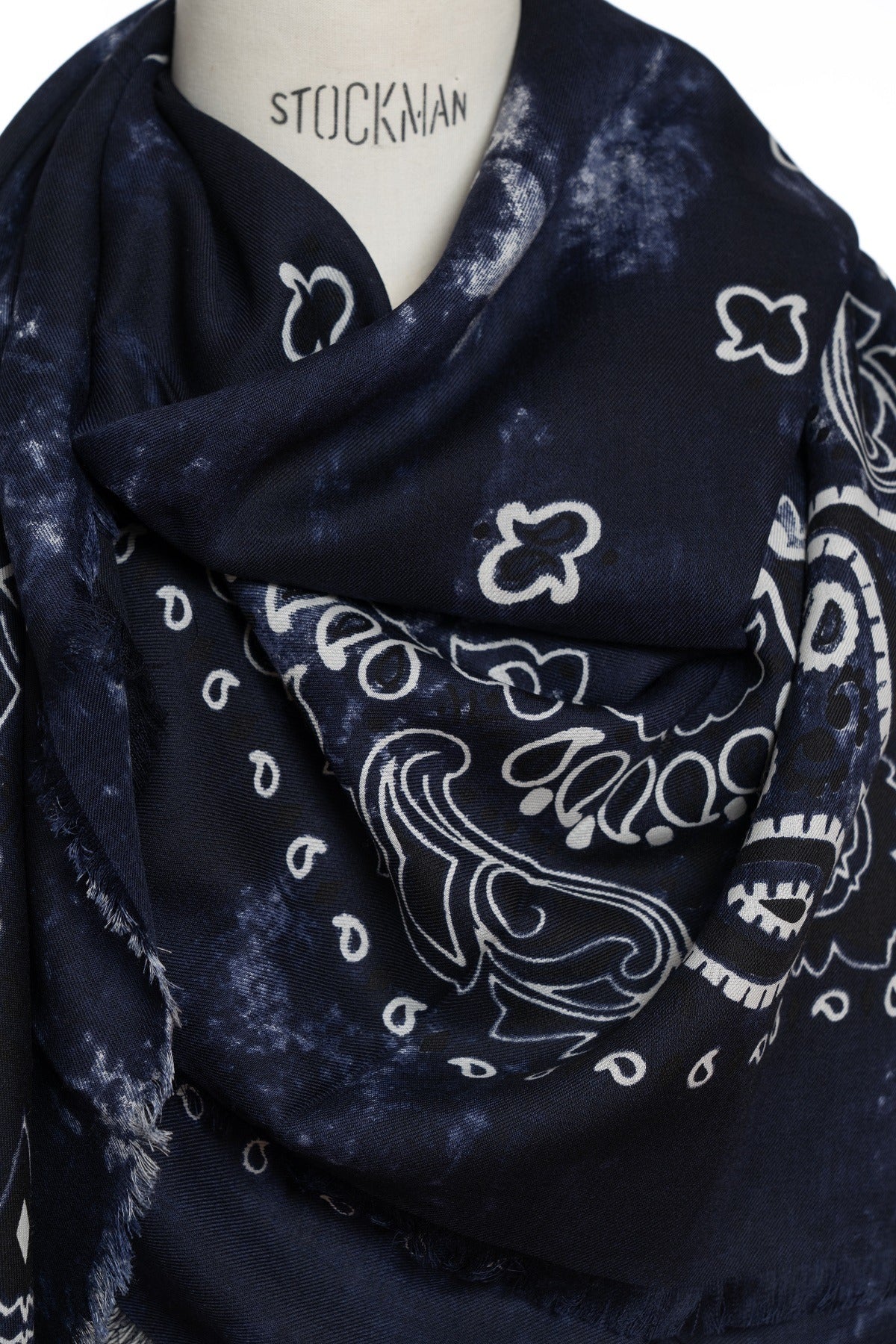 Jil Quadra Wool Scarf | Navy