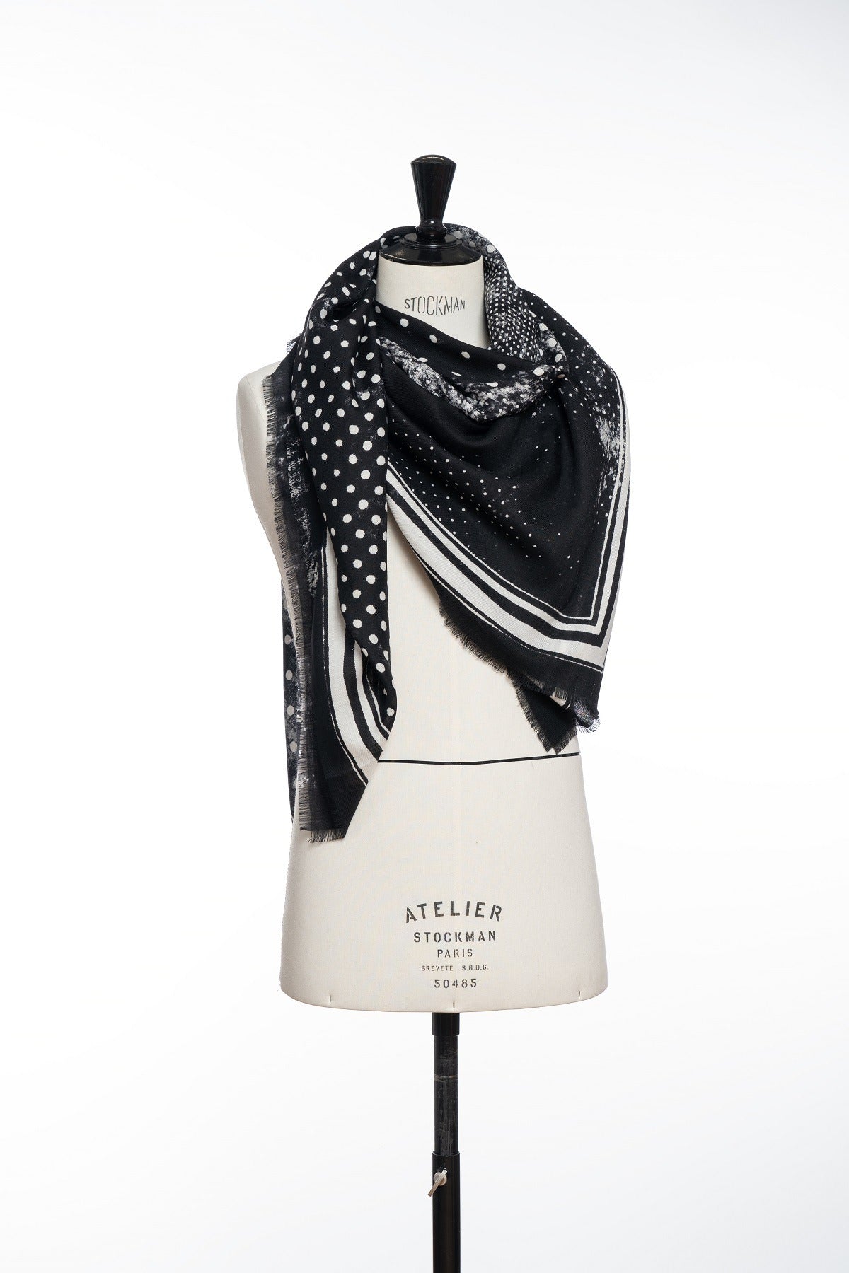 Jil Quadra Scratchdot Scarf | Black