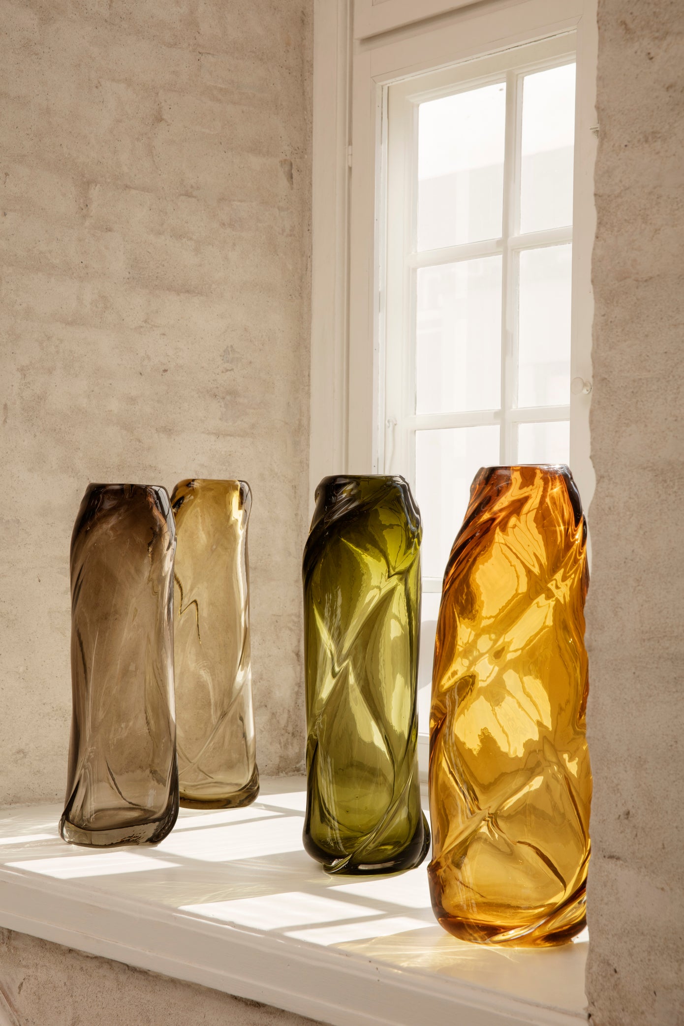 Water Swirl Vase (Multiple Colors)