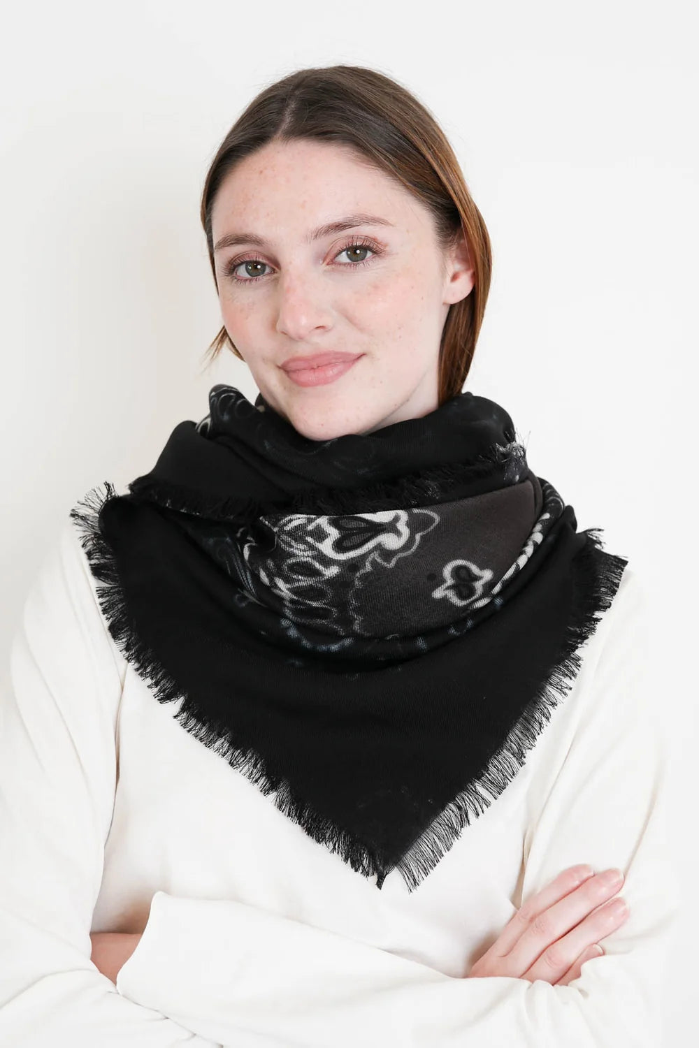 Jil Quadra Wool Scarf | Black/Mud