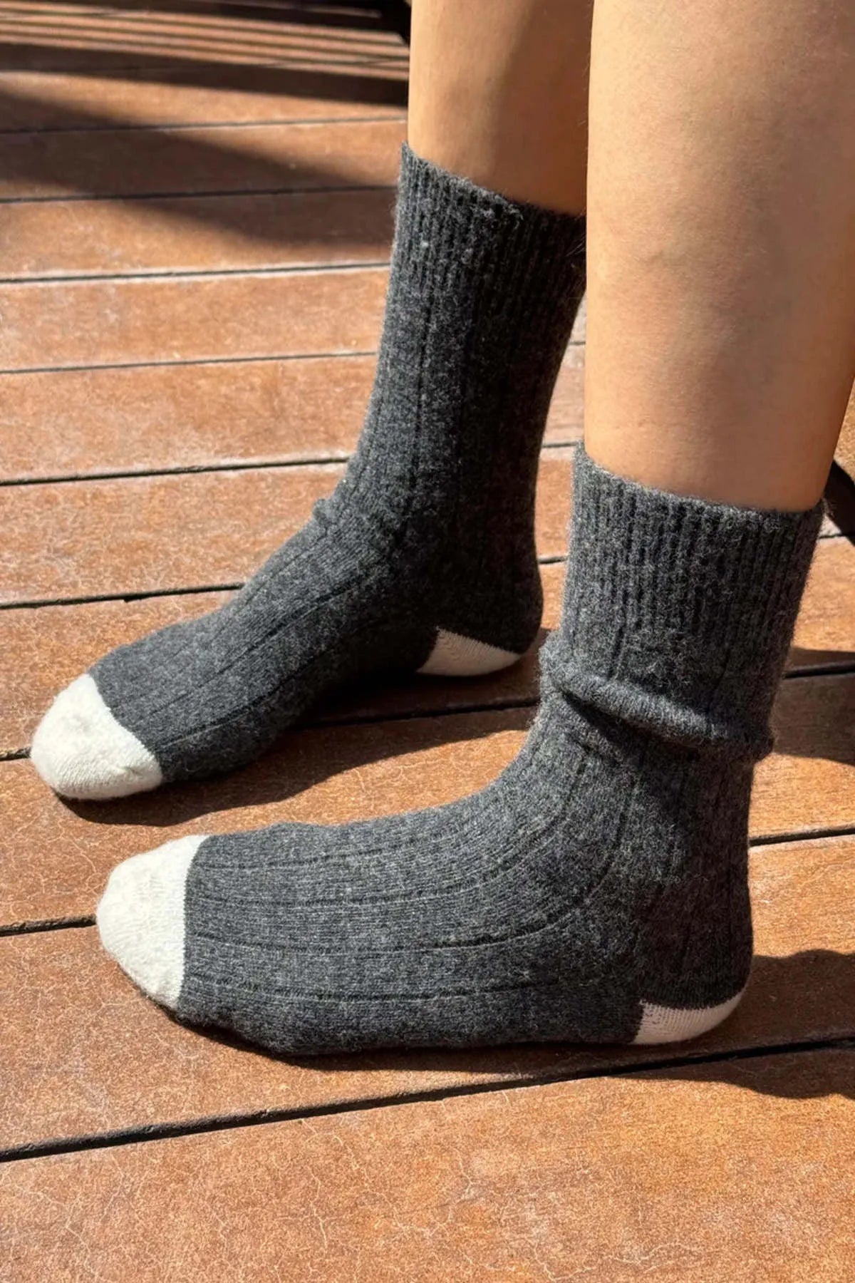 Extended Cashmere Classic Socks | Charcoal Melange